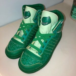 Adidas *NEW* Toy Story “REX” Gym Shoes Kids Size 2